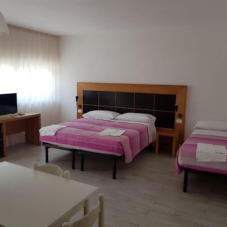 Duna Camere Con Bagno Lido Adriano Εξωτερικό φωτογραφία